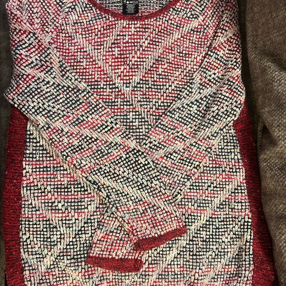 NIC+ZOE Red and Black Geometric Sweater